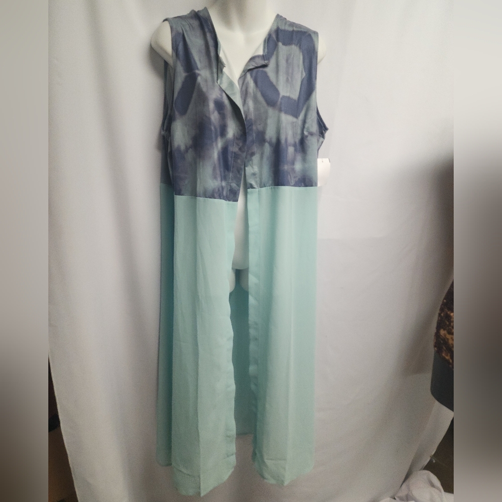 ARAE Chiffon Hem Hook Front Duster Vest. Org $248 (www.araearae.com/shop) - Picture 4 of 6